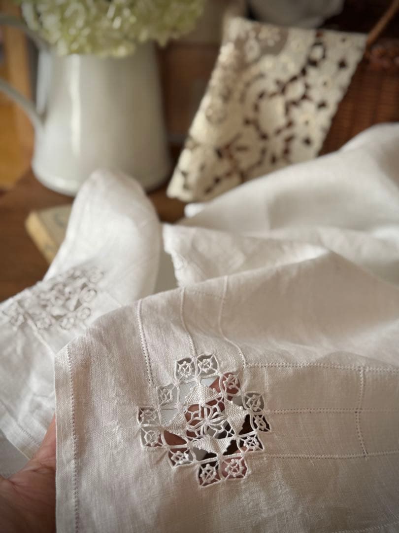 フランスアンティークஐ⋆*ホワイトリネンの素敵な刺繍クロスஐ⋆* ☆