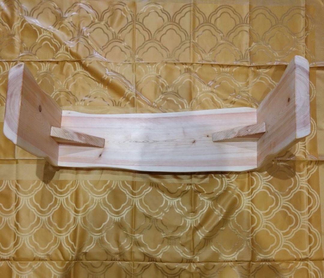 檜のベンチ（70）樹齢約70年、檜の原木の模様、年輪が綺麗