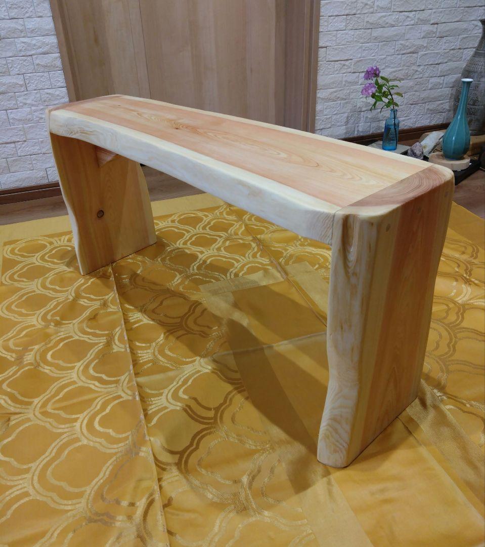 檜のベンチ（70）樹齢約70年、檜の原木の模様、年輪が綺麗