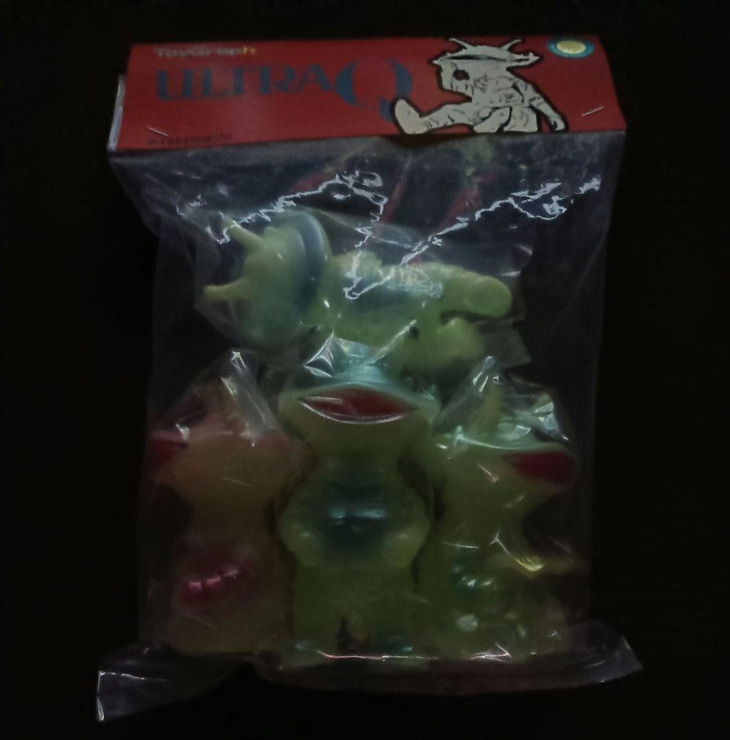 トイグラフ　カネゴン家族　　　⭐蓄光⭐　新品未開封