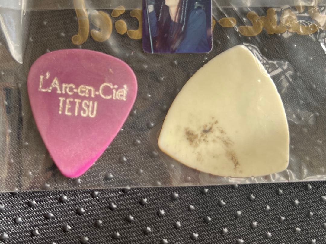 激レア！1992年インディーズ時代ラルク　TETSU 本人使用ピック(おまけ付) 激レア！1992年インディーズ時代ラルクTETSU 本人使用ピック(おまけ付)