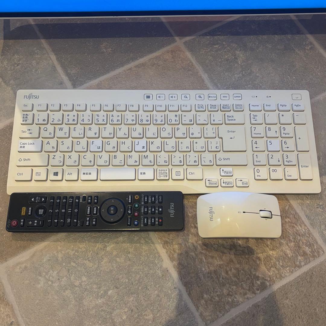 富士通FH77/B1 Core i7-7700 メモリ16GB SSD480