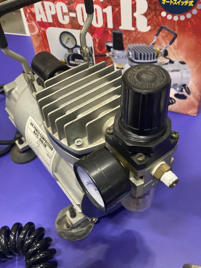 エアーコンプレッサー APC-001R エアータンク CHST-02 セット