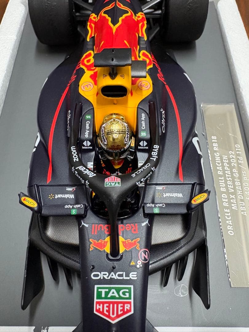 新品 MVショップ 1/18 マックス・フェルスタッペン 2022 アブダビ