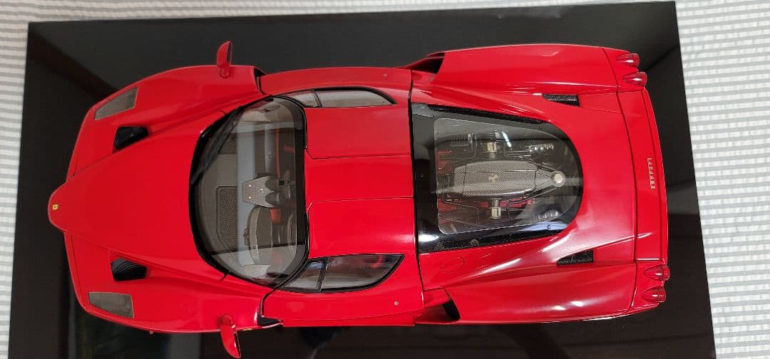 完成品・ディアゴスティーニ エンツォフェラーリ2002 1/8 模型