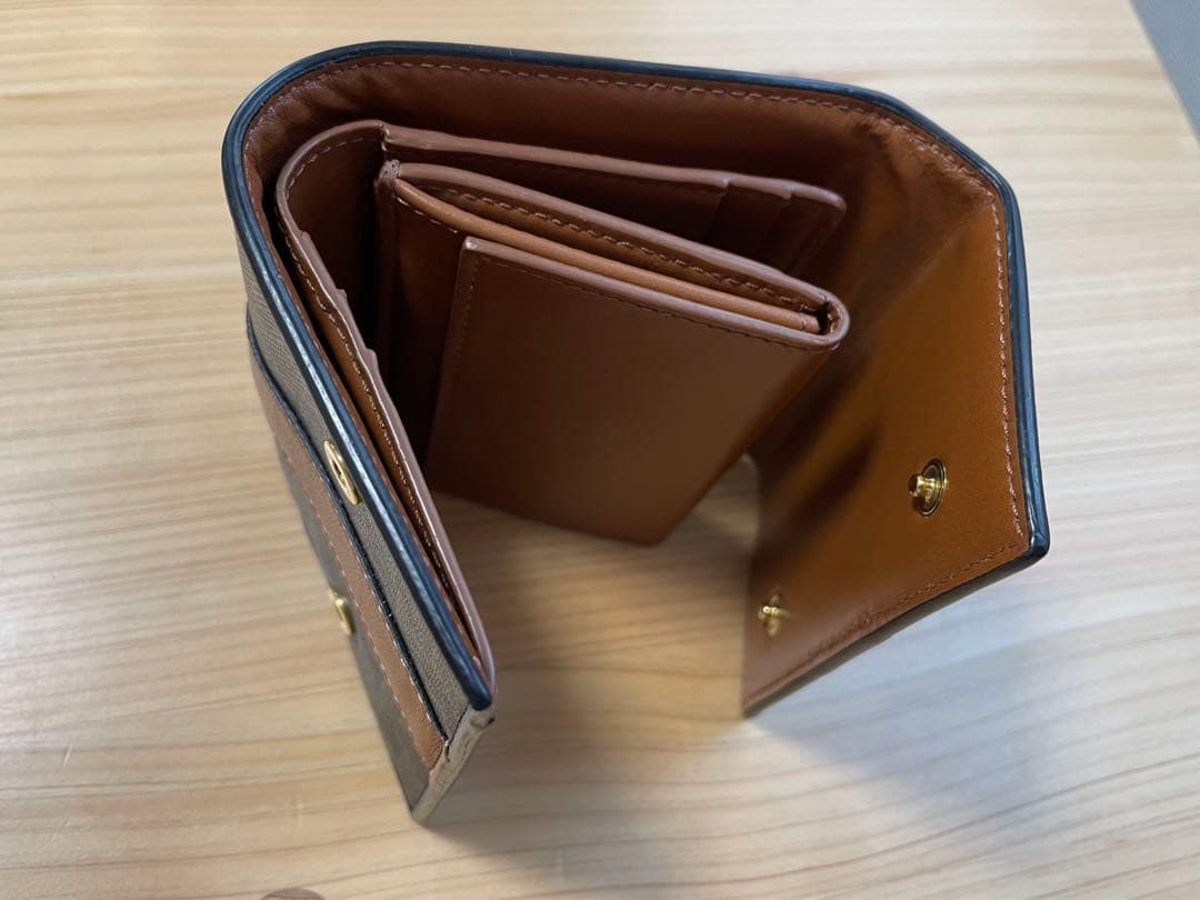 セリーヌ財布 トリンオフキャンバス&ラムスキン - メルカリ