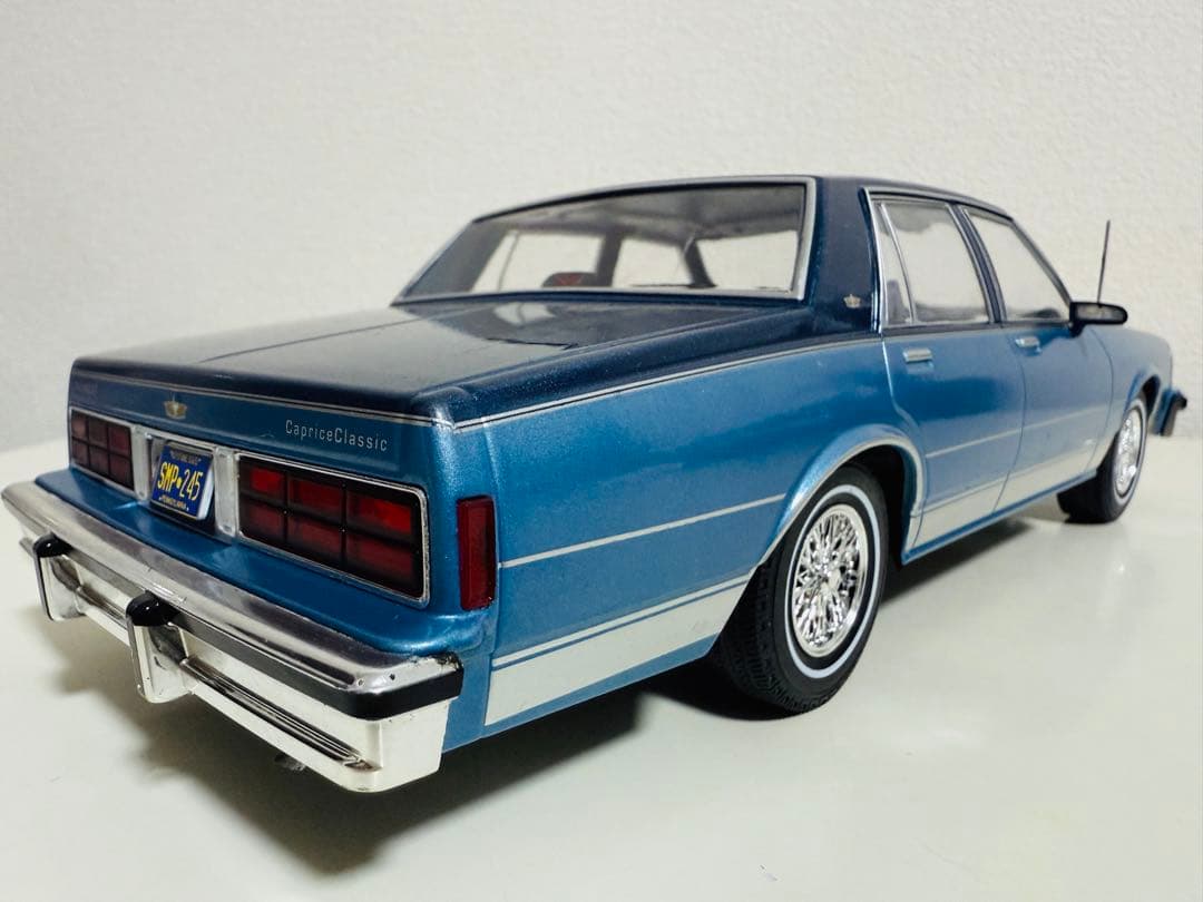 '87 Chevyシボレー Capriceカプリス Sedanセダン 1/18