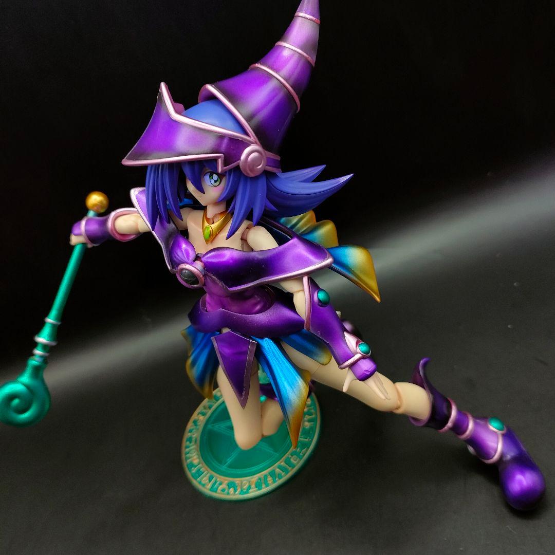 ブラック・マジシャン・ガール クロスフレーム 遊戯王 初期師匠 - メルカリ