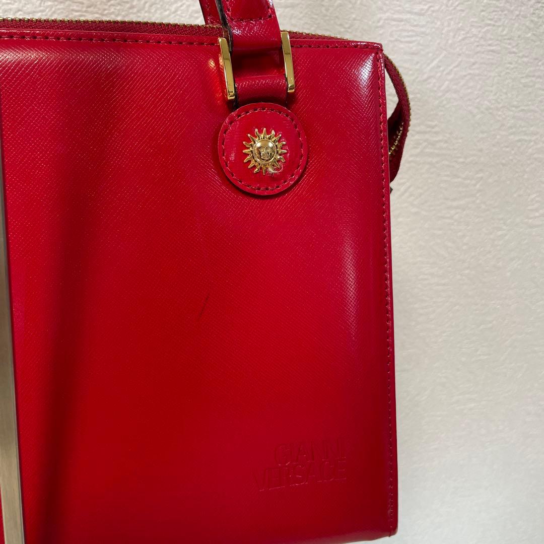 ジャンニヴェルサーチ ハンドバッグ 赤 レザー チャーム付
