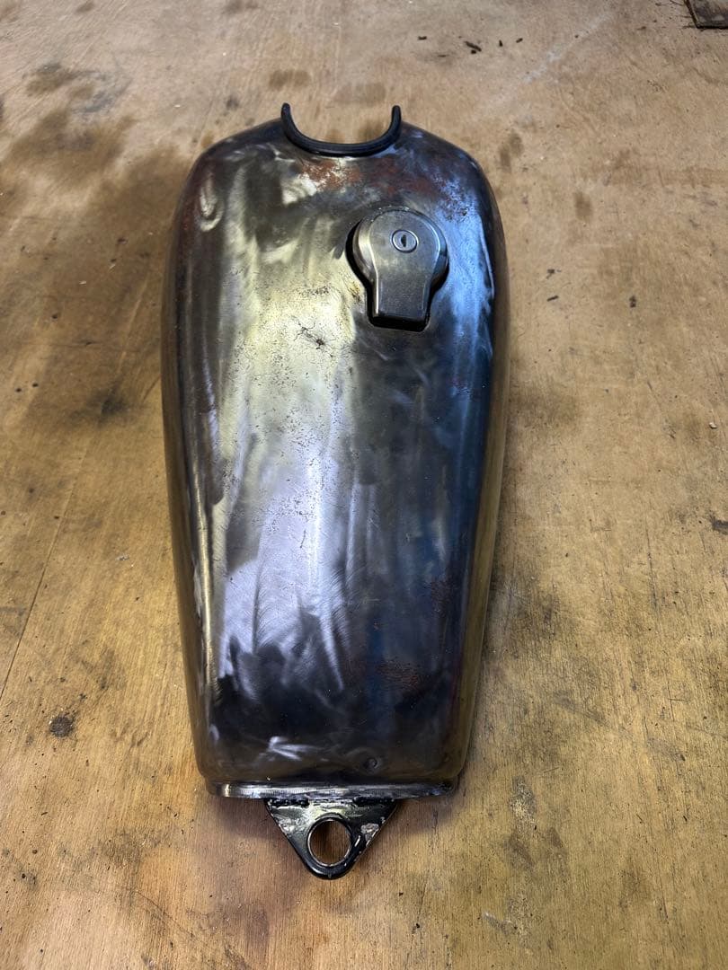 sr400 タンクキャップなし