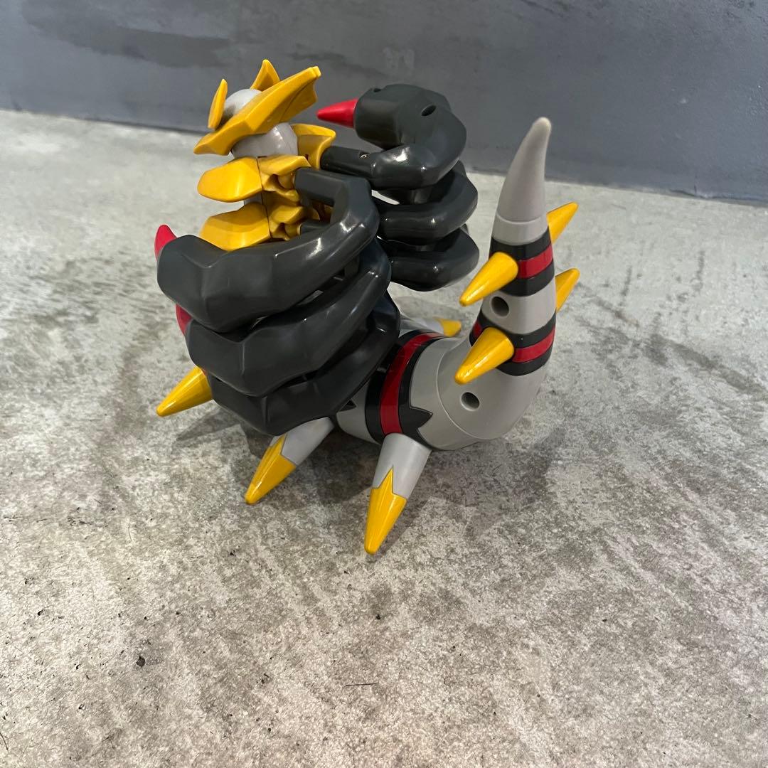 バトルアクションフィギュアDP ギラティナ　オリジンフォルム　可動式フィギュア