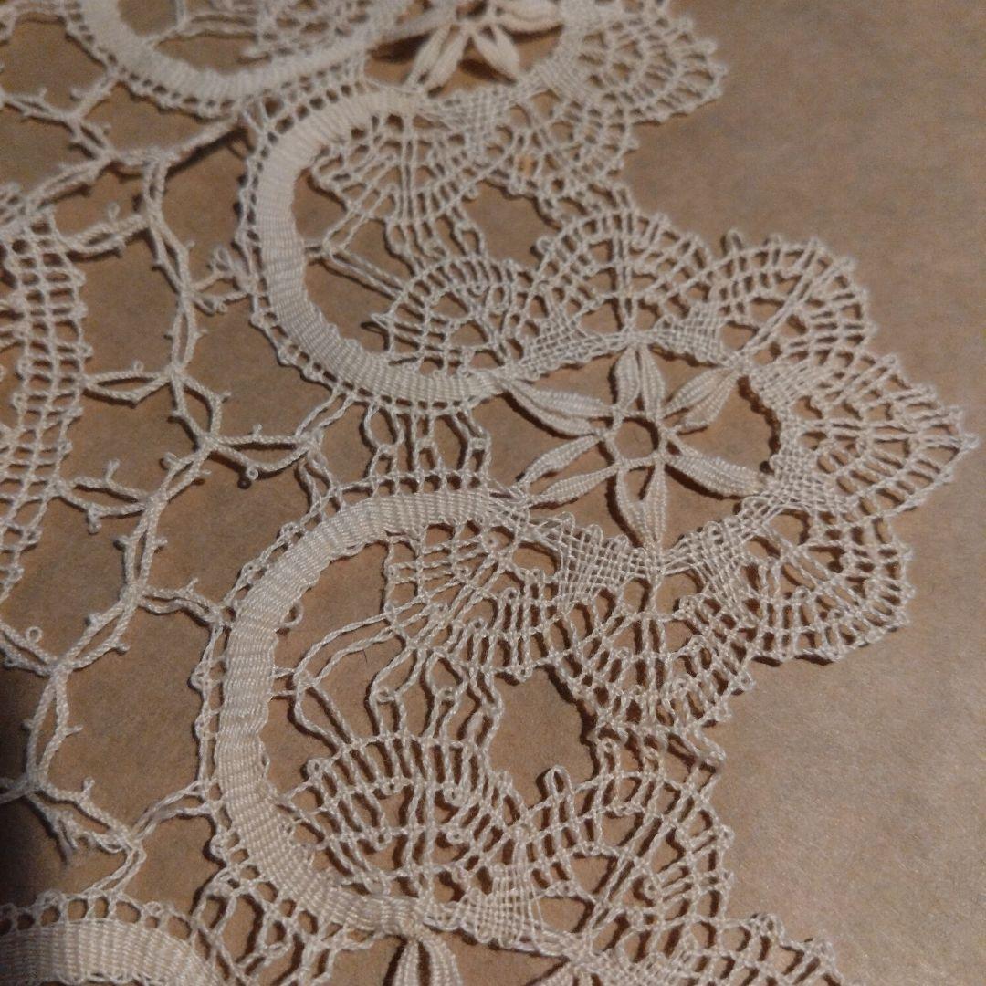 フランス ル・ピュイ ボビンレース ドイリー 手編み