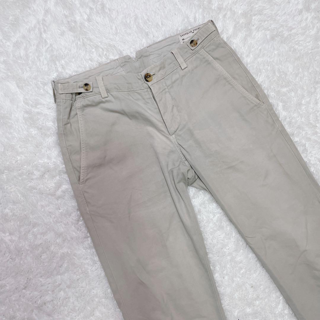 ブルネロクチネリ コットン テーパードパンツ ライトグレー ボタン