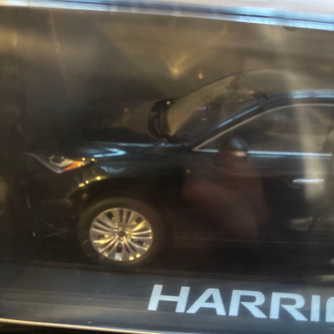 トヨタ 1/30 ハリアー プレシャスブラックパール 新品未使用