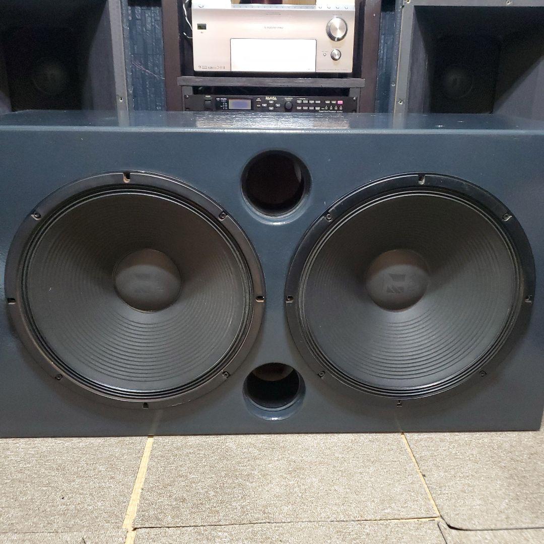 ①TOA Z DRIVE. 46cmダブルウーハースピーカー