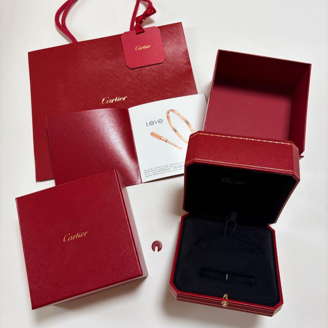 美品 カルティエ ラブブレス ブレスレットケース 空箱 現行品 リボン