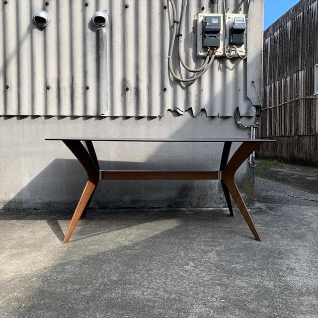 Calligaris TOKYOダイニングテーブル （運送会社での配送不可商品）