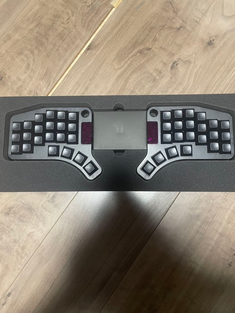 MOTHWING エルゴノミクスキーボード 分割キーボード