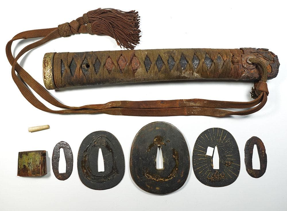 海軍太刀拵　旧日本軍　旭日大切羽　刀緒　軍刀拵　一環吊　全長96.5cm　海軍刀