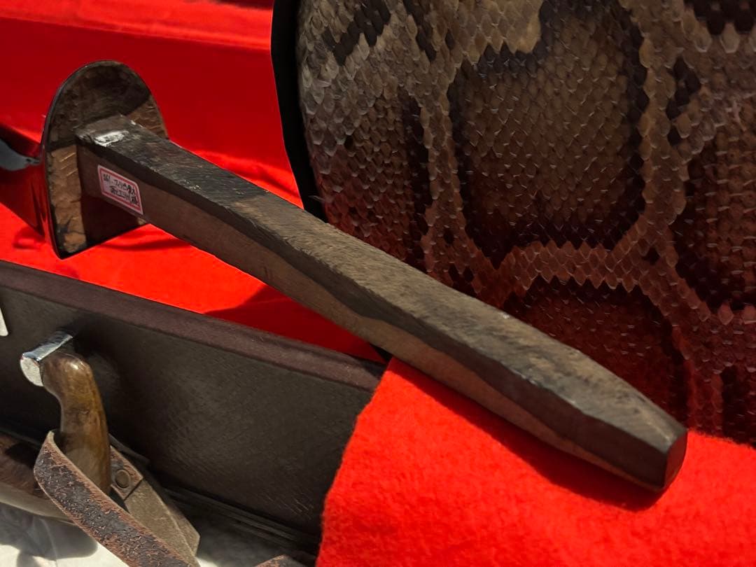 ラストです 旅を重ねた三線昭和六十一年贈沖縄三線黒木