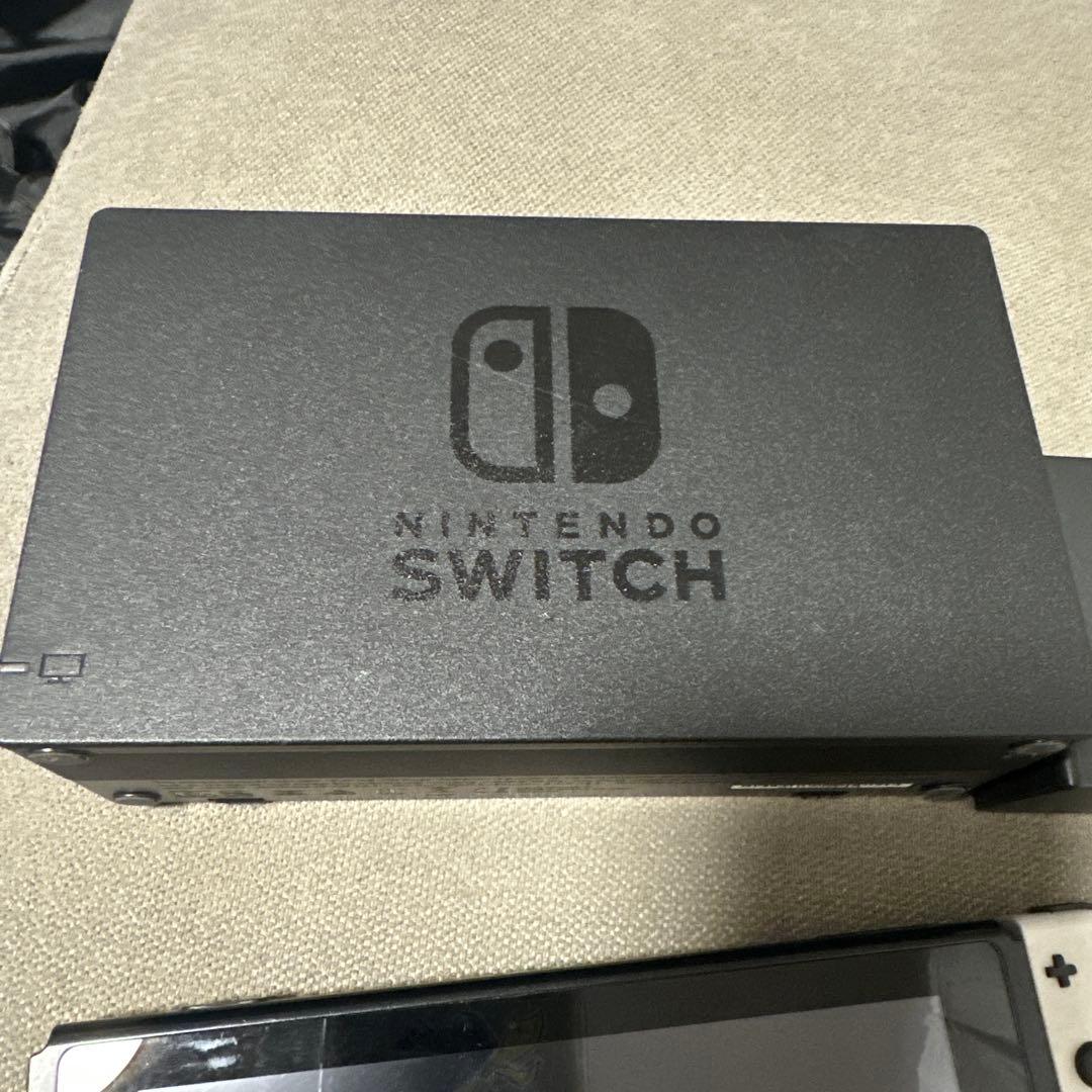 Nintendo Switch 本体 ホワイト/ブラック 初期化済