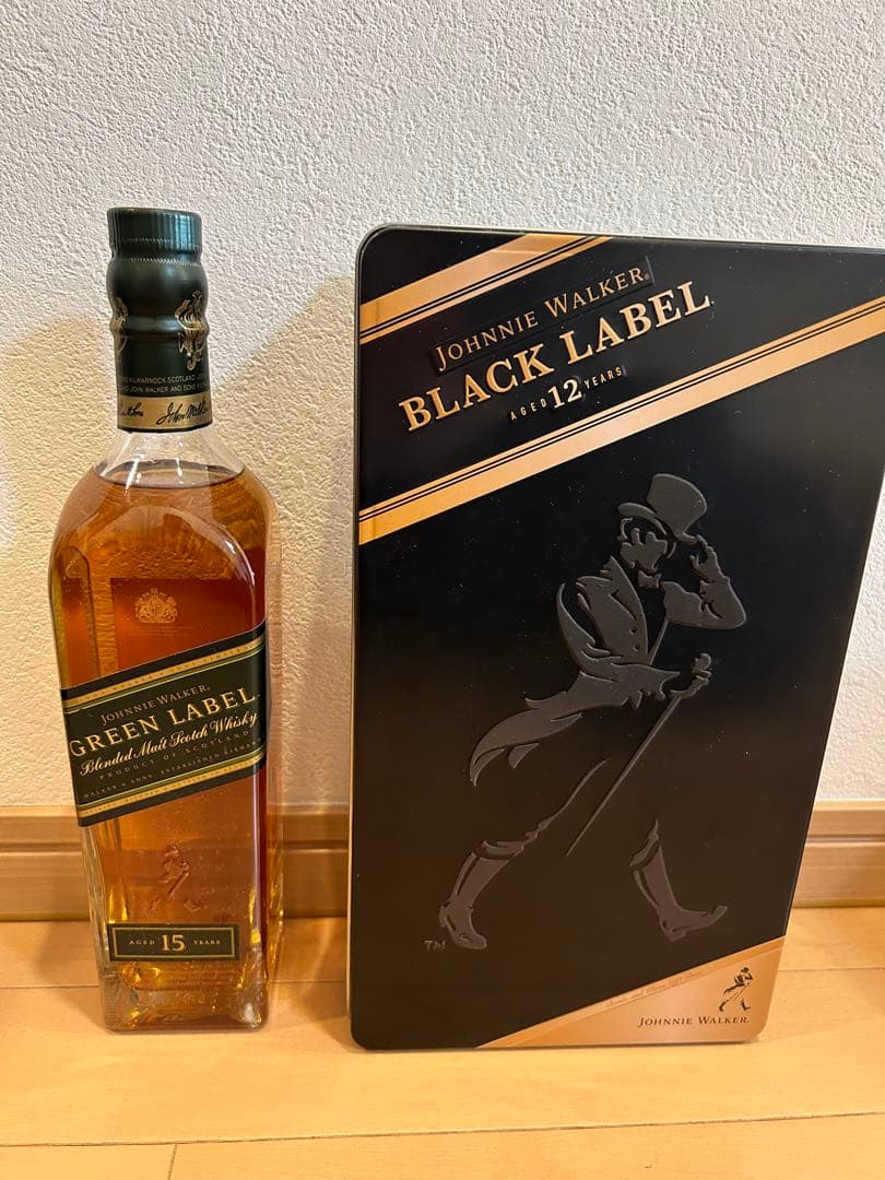 ジョニーウォーカーブラックラベル限定ブリキ缶グラスセット、グリーン