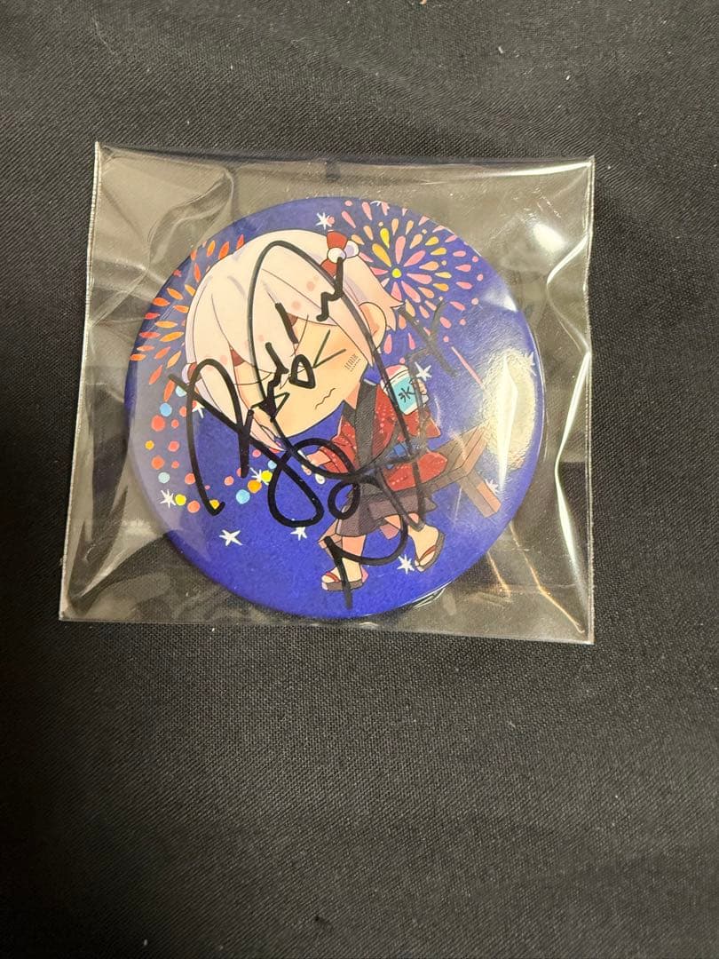 まふまふ 缶バッジ サイン入り - メルカリ