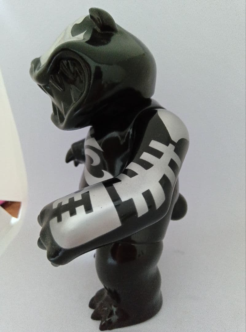 Hariken マッドパンダ MADPANDA ソフビ フィギュア 黒、銀