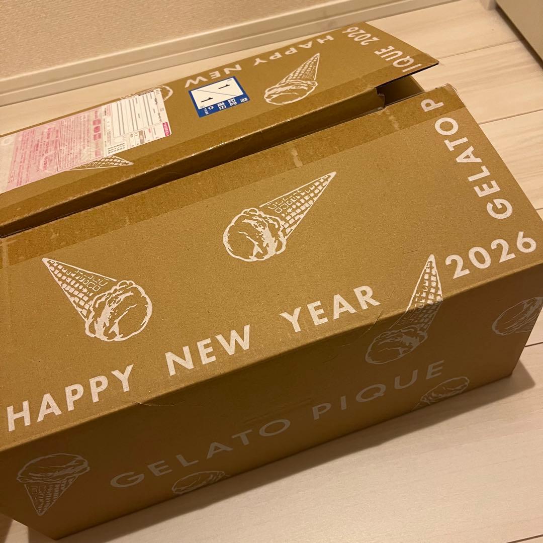新品未開封　GELATO PIQUE HAPPY BOX 2026 <B>