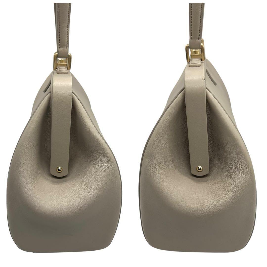 美品 1593 agnes b. ハンドバッグ がま口 ゴールド金具 ベージュ