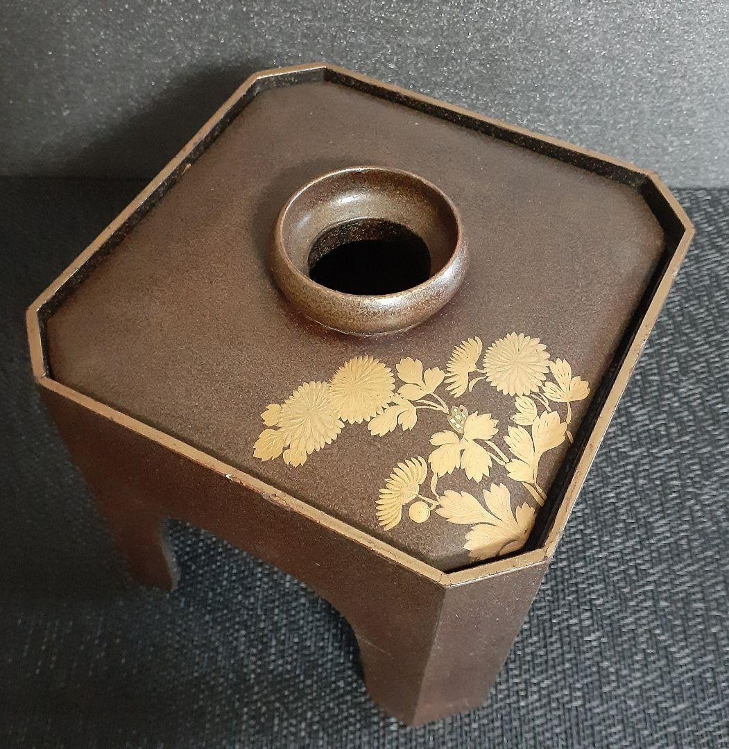 皇室献上茶道具 】 杓立十六弁八重表菊・五七桐文高肉手彫り