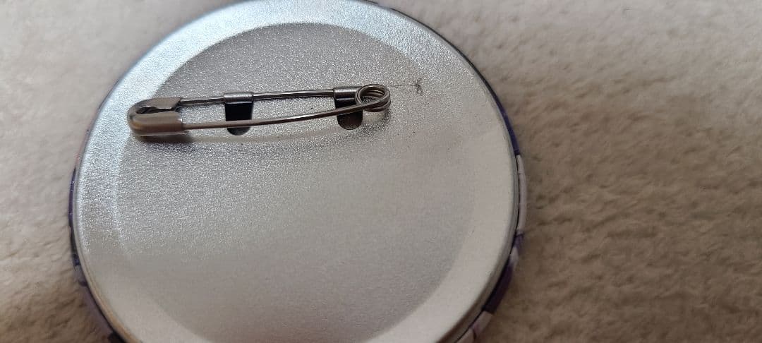 いれいす　初兎　缶バッジ