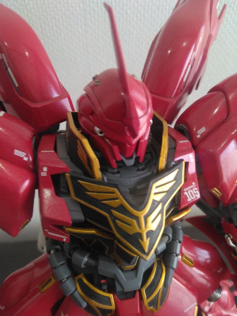 ガンプラ　MG シナンジュ 全塗装完成品　バズーカ　専用台座付