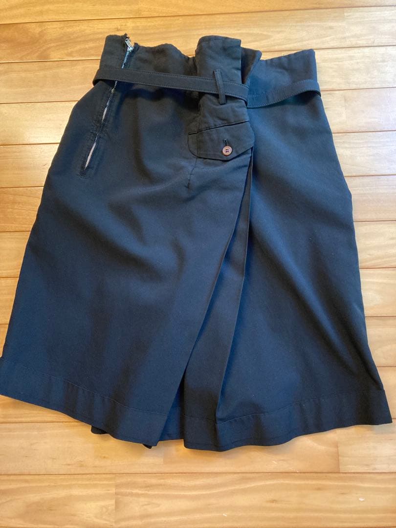 黒いキュロット ベルト付き サイドポケット