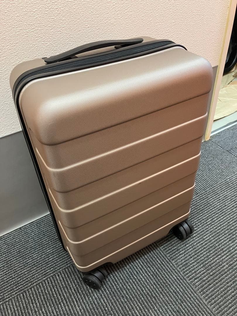 無印良品 4輪キャリーケース ベージュ 35L - メルカリ