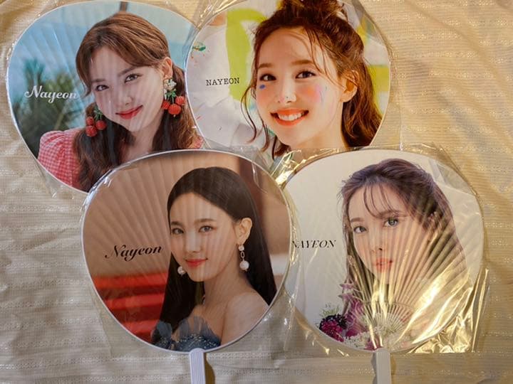 TWICE ナヨン グッズ ナヨントレカうちわスローガンキーホルダー