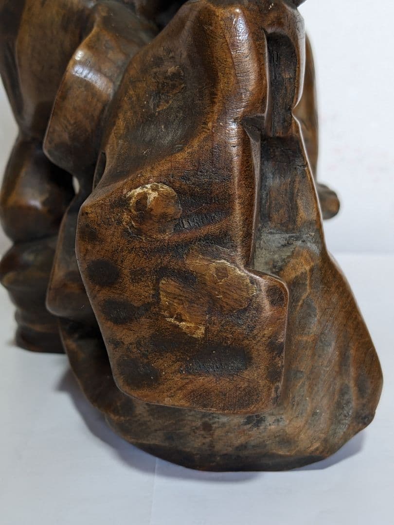 ♢木彫 虎 透し彫り 一点物 飴色 トラ 寅 干支 縁起物 置物古美術