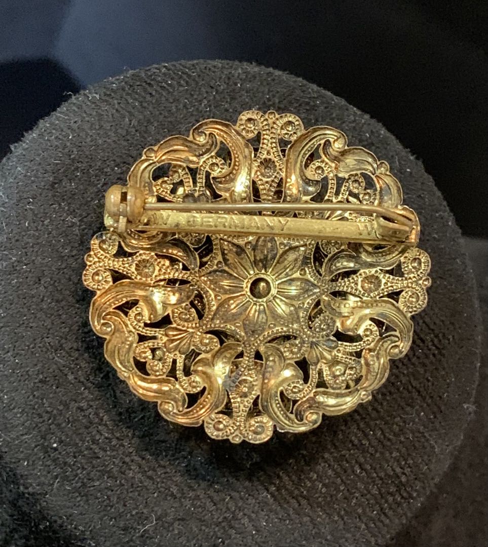 西ドイツ製 GERMANY ヴィンテージブロッチ - メルカリ