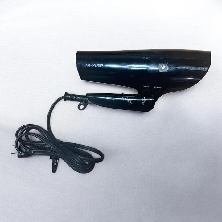 IB-HX9K-B シャープ ドライヤー 写真右のパーツ欠品 黒 - メルカリ