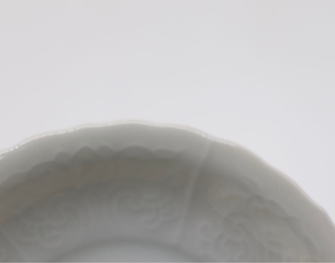 中国　清時代　徳化白磁陽刻紋花口小皿2点　送料込み0125