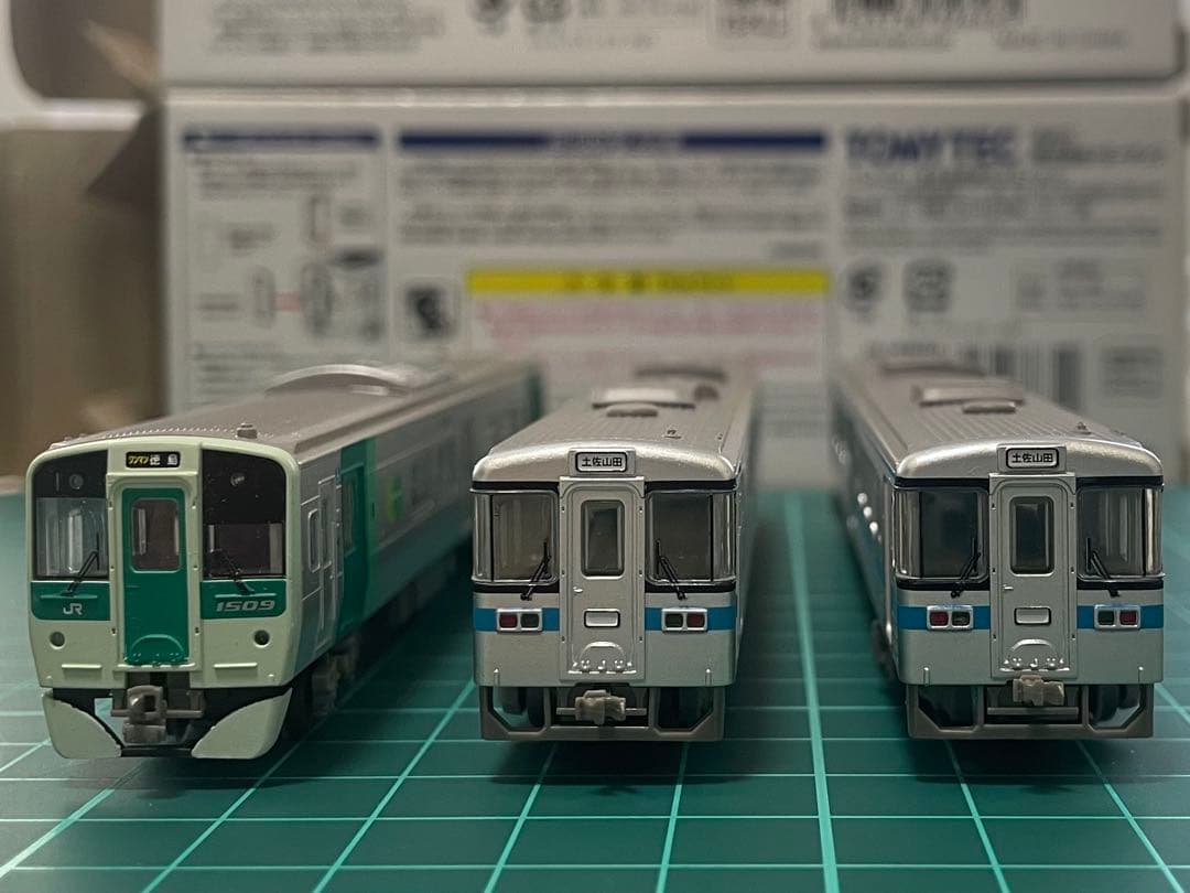 鉄コレ鉄道コレクションJR四国1500型1509と1000型1014+1041