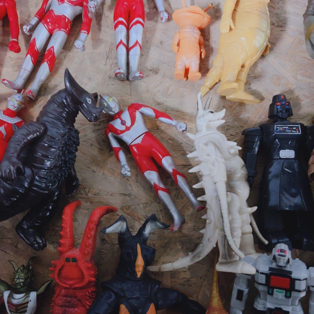 ゴジラも怪獣もウルトラマンも♪ ソフビ/フィギュア一括セット!