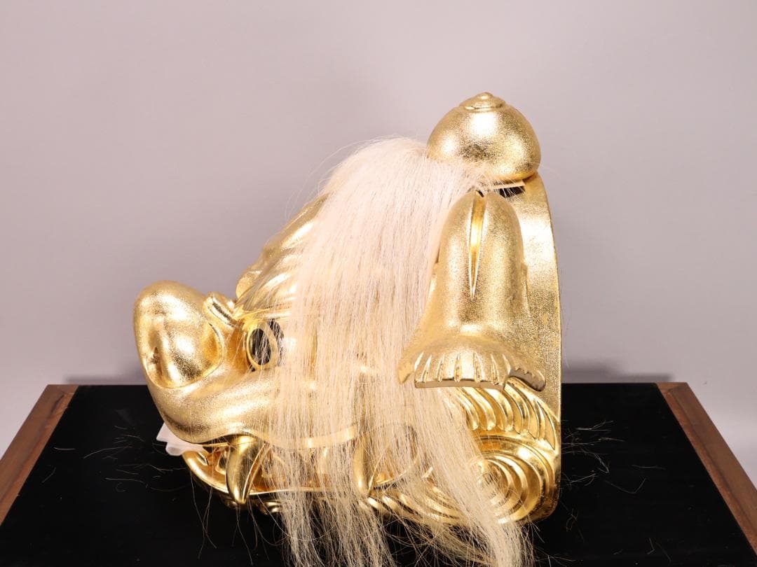 BK193 井波彫刻 名工 横山白汀 晩年作 「 金獅子 」 木彫 高さ34㎝