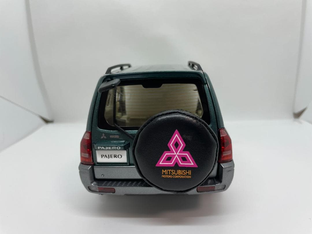 203-010 YC MODEL 1/18 三菱 パジェロ グリーン