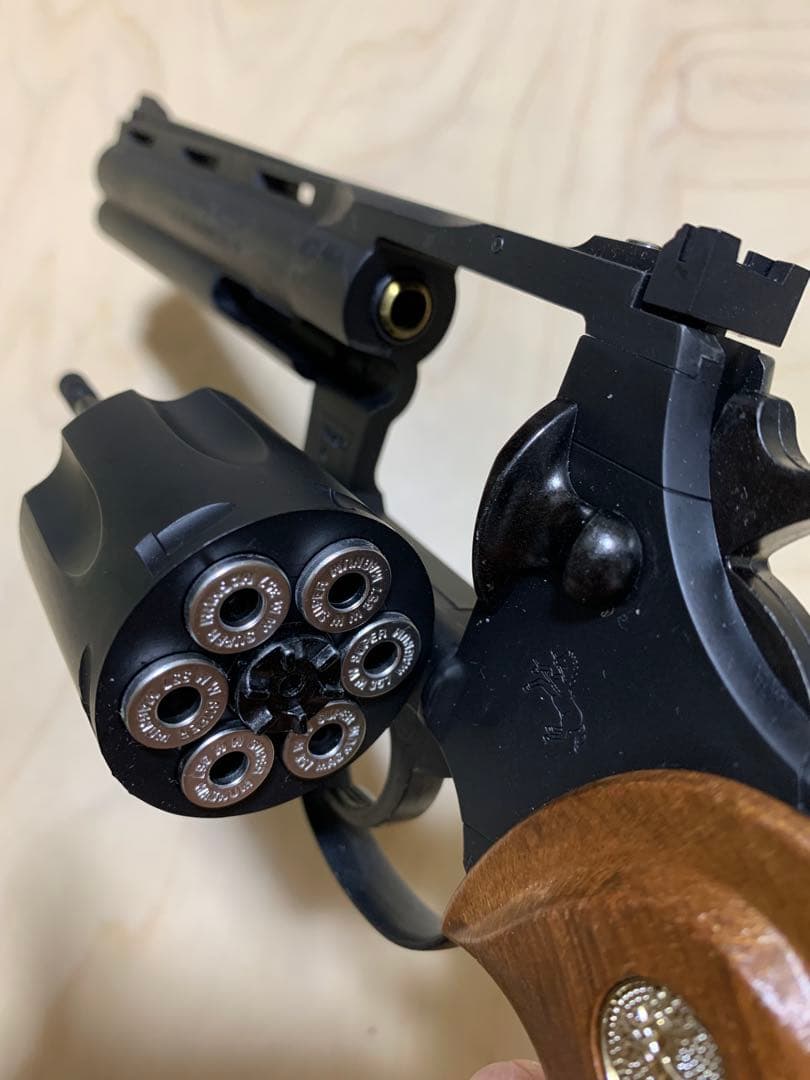 概ね美品　東京マルイパイソン6インチガスリボルバー 24連射　　前期HW製