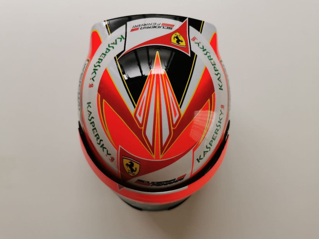 キミ・ライコネン 直筆サイン入り フェラーリ 1/2 レプリカヘルメット F1