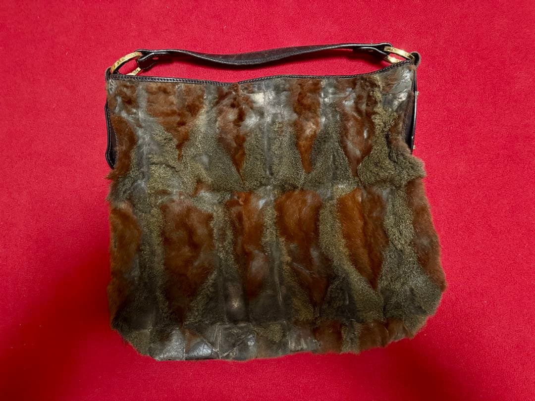 フェンディ ラビットファー ショルダーバッグ
