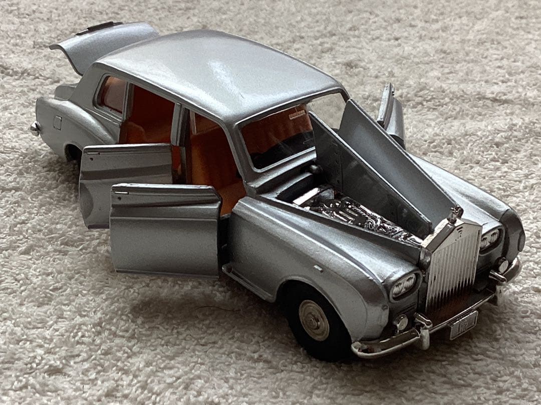 トミカ　ダンディ　F06ロールスロイス　ファンタムⅥ 日本製　1/43