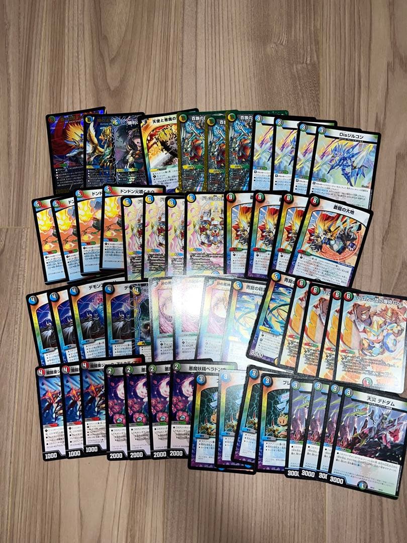 デュエルマスターズ 引退ネタデッキ8個 汎用性カード、スリーブ、プレイマット付