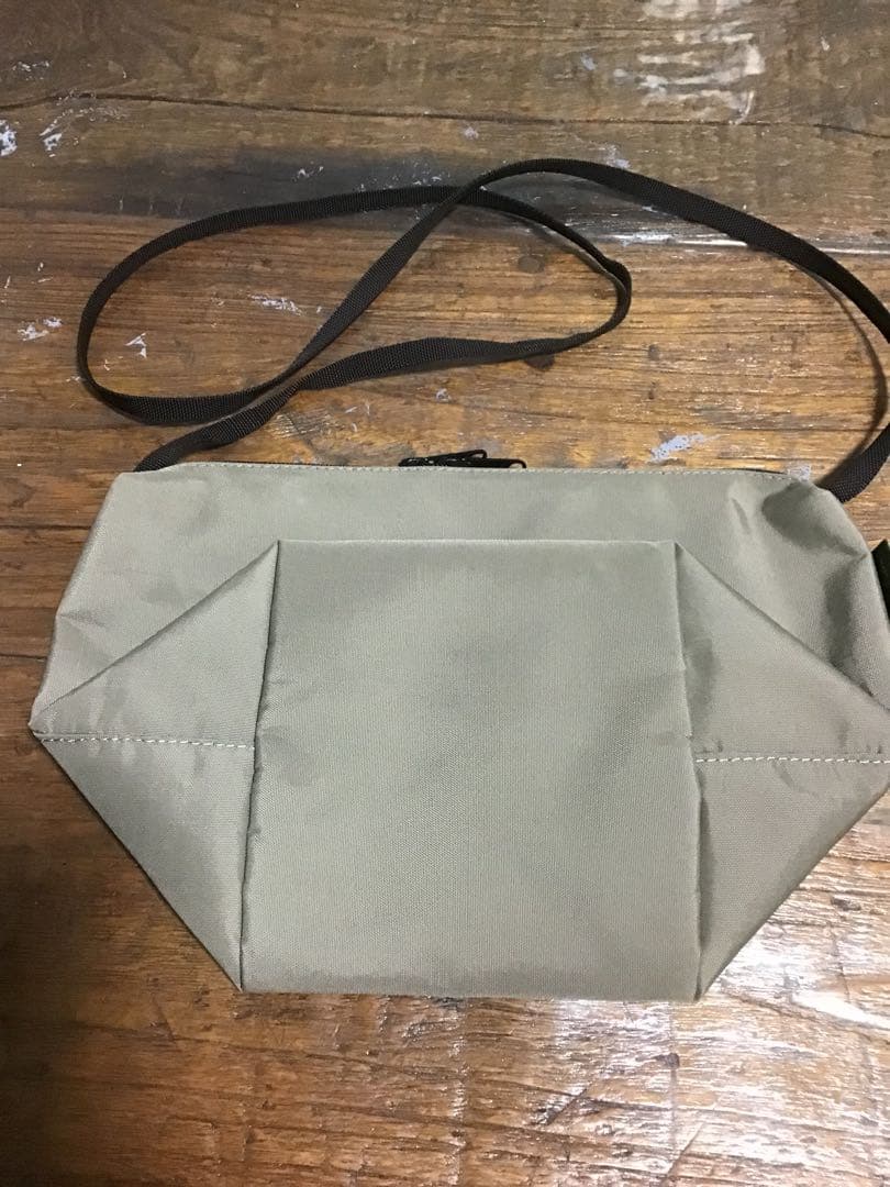 エルベシャプリエ　ビッグポシェット　グリーンレーベル別注